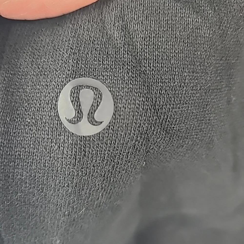 Lululemon Women's Scuba High-Rise Cropped Jogger 23.5" Black Size 12 EUC - Picture 8 of 9
